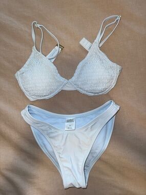 Blue Bikini Set - Textured Underwire Top & High-Cut Bottoms